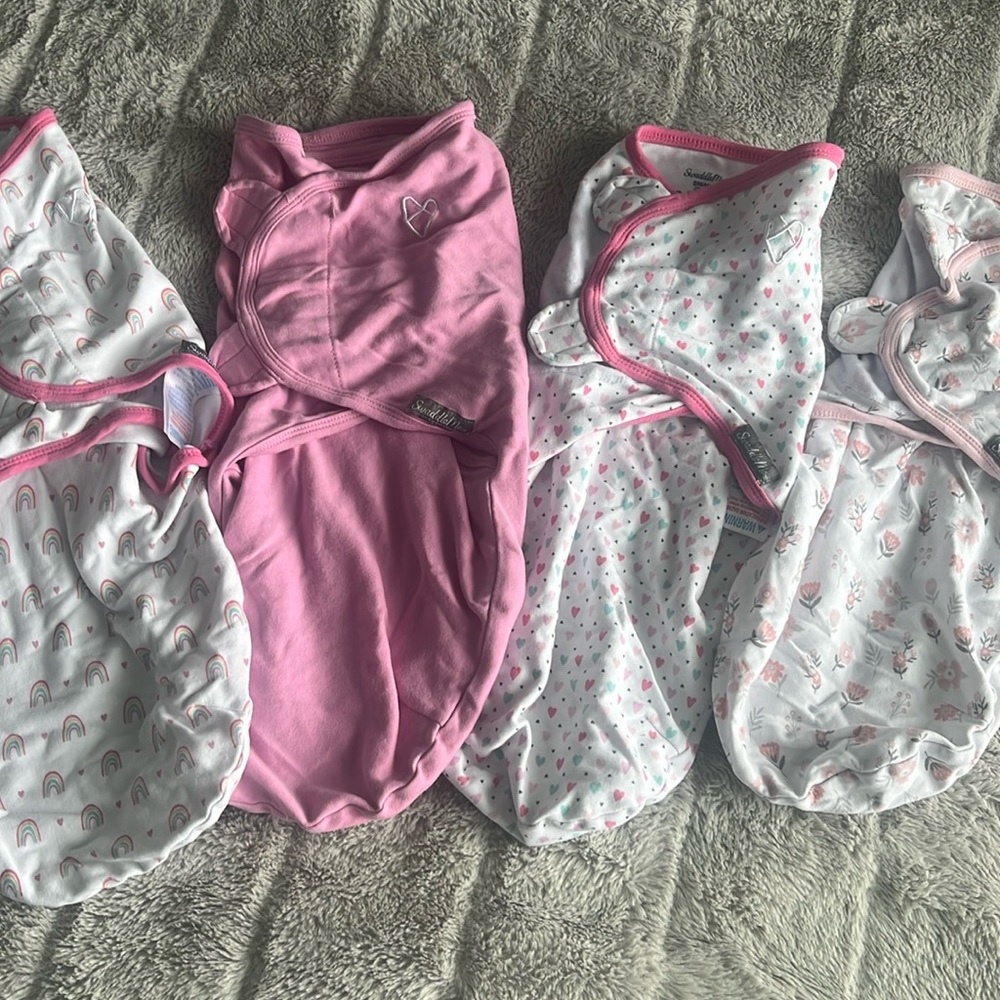 SwaddleMe and Aden+Anais Sm/Md swaddles, pink/white, Great Condition, Smoke Free